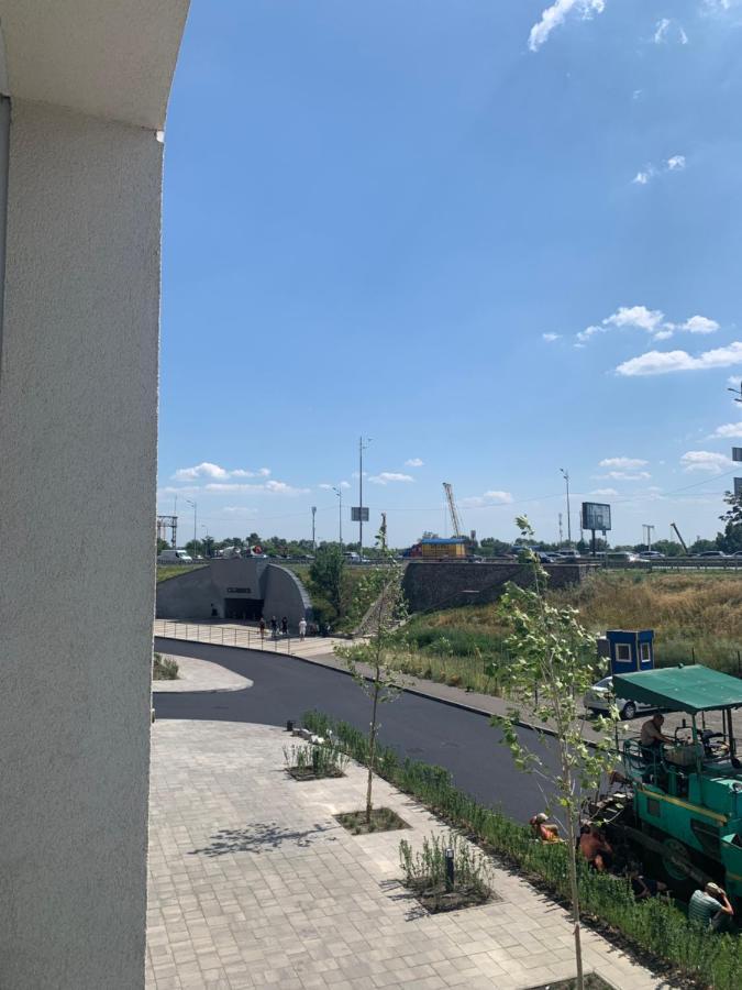 New 3 Rooms Apartment Near The Metro Station Kiev Exteriör bild